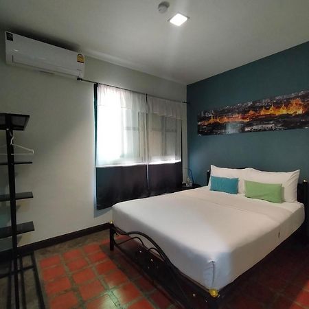 Baan Wangderm Hotel 방콕 외부 사진
